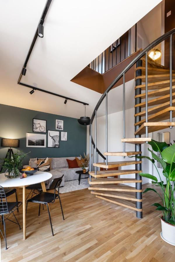 Turnkey I Republic Square Apartments Praag Buitenkant foto