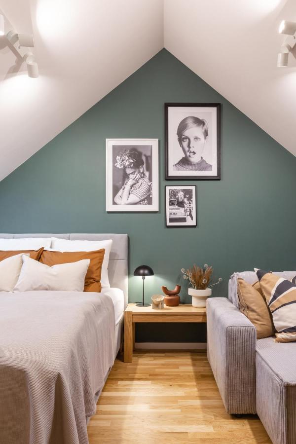 Turnkey I Republic Square Apartments Praag Buitenkant foto