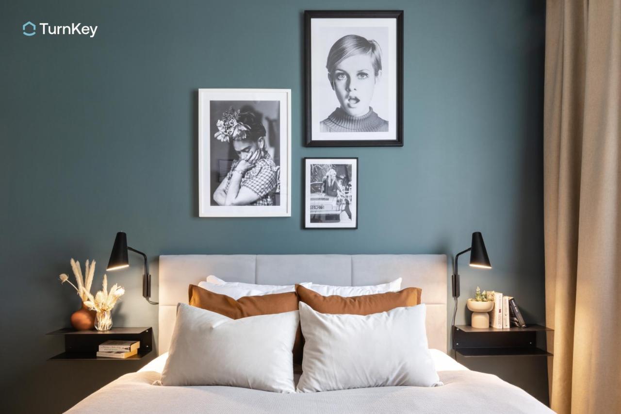 Turnkey I Republic Square Apartments Praag Buitenkant foto