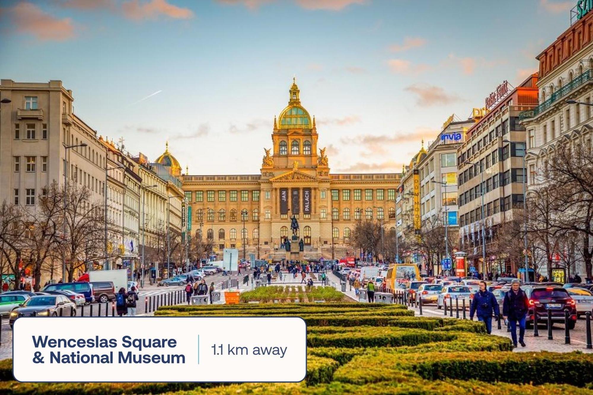 Turnkey I Republic Square Apartments Praag Buitenkant foto