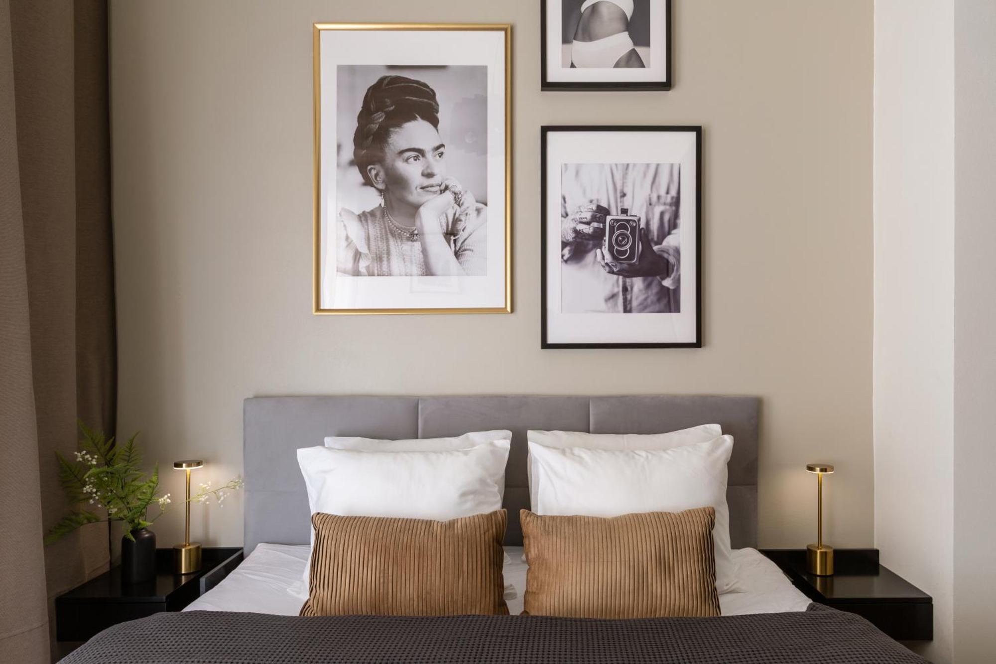 Turnkey I Republic Square Apartments Praag Kamer foto