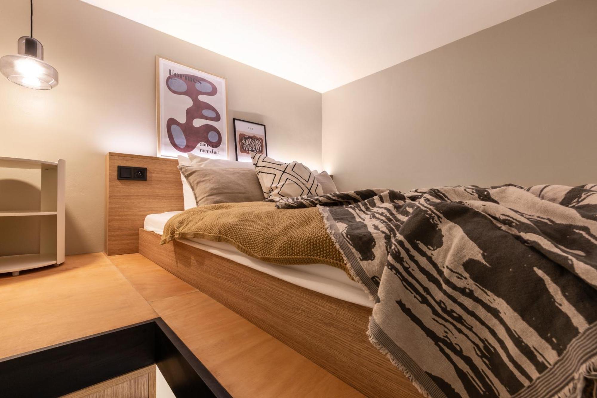 Turnkey I Republic Square Apartments Praag Kamer foto