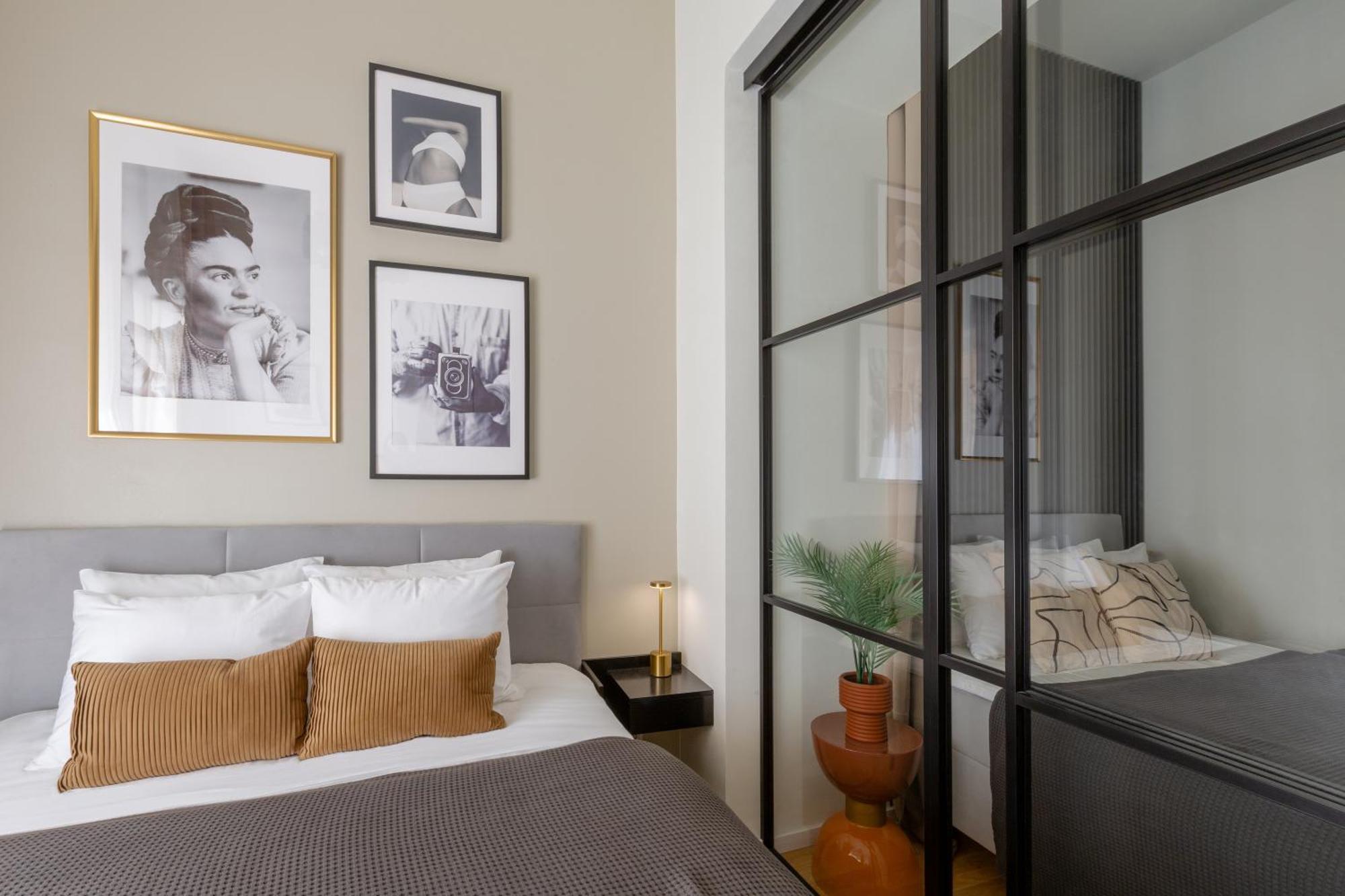 Turnkey I Republic Square Apartments Praag Kamer foto